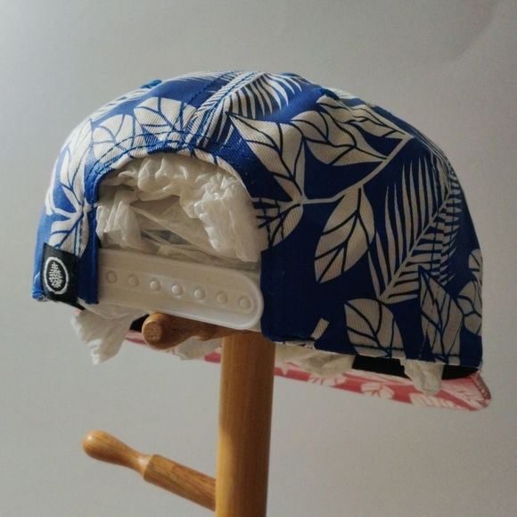 Pine Cove Blue and Red with‎ White Leave Snapback Hat main image 9